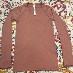 NEW lululemon swiftly tec long sleeve top.